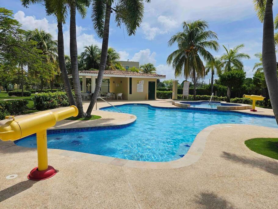 Cozy Apartment In Aquatika Loiza Exterior foto